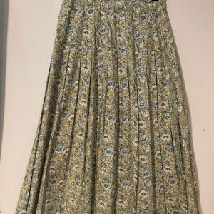 Laura Ashley Vintage 80s Green Floral Cotton Pleat Skirt - USA 10